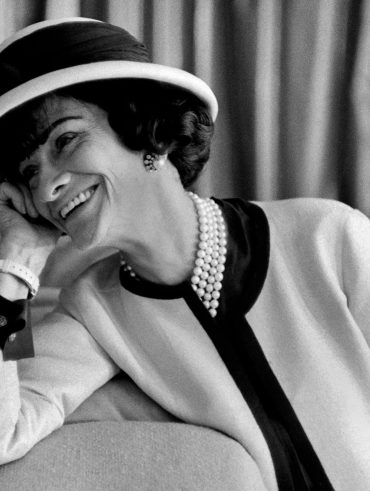 Coco Chanel é sinônimo de elegância