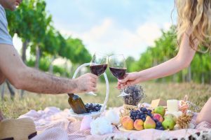 Descubra quais são os melhores vinhos para harmonizar na Primavera