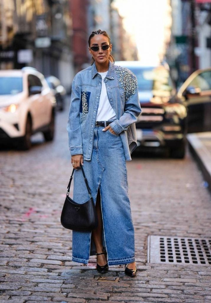 como usar a saia jeans longa