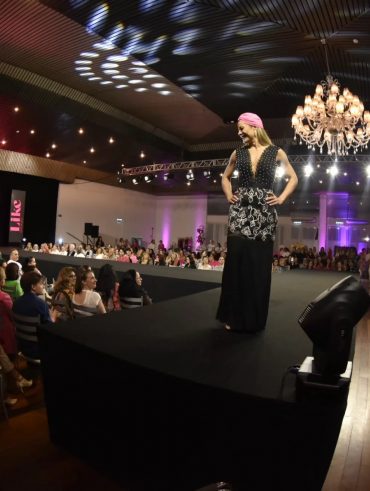Moda e conscientização no Like a Woman