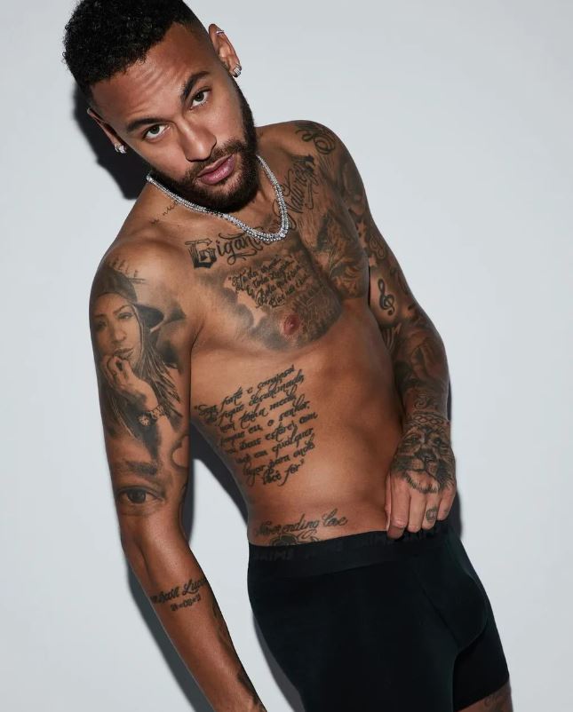 Veja Neymar Jr. em nova campanha da SKIMS, marca da Kim Kardashian