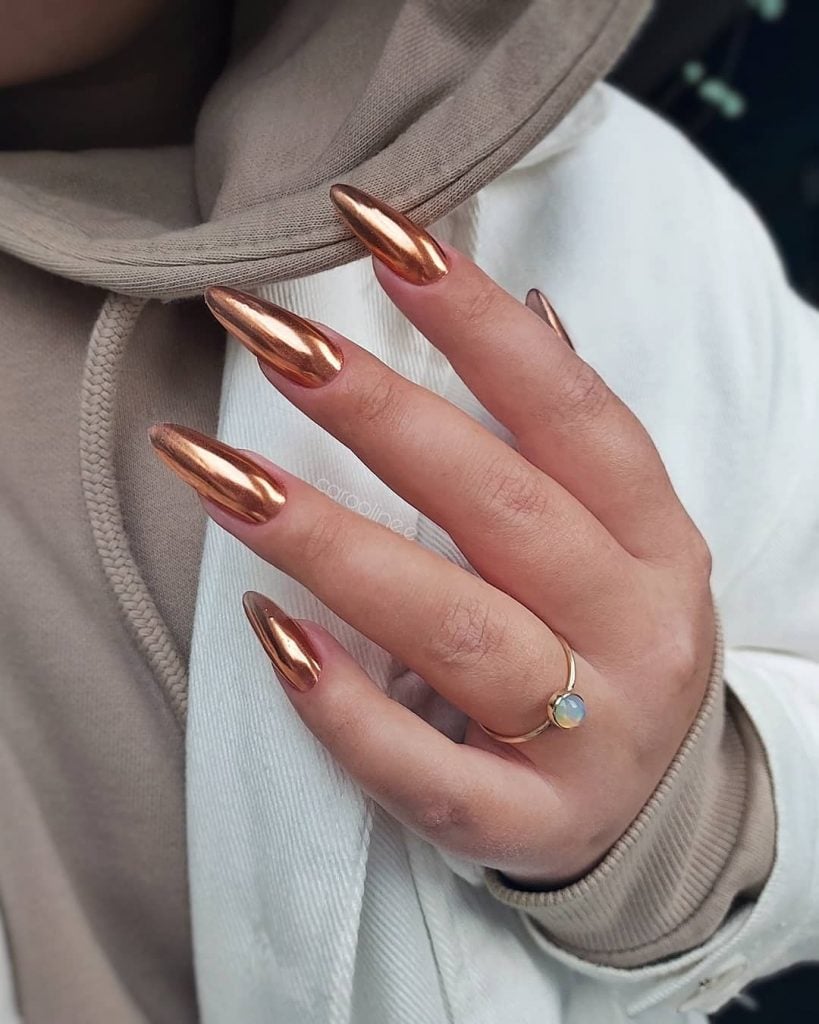 Unhas metalizadas