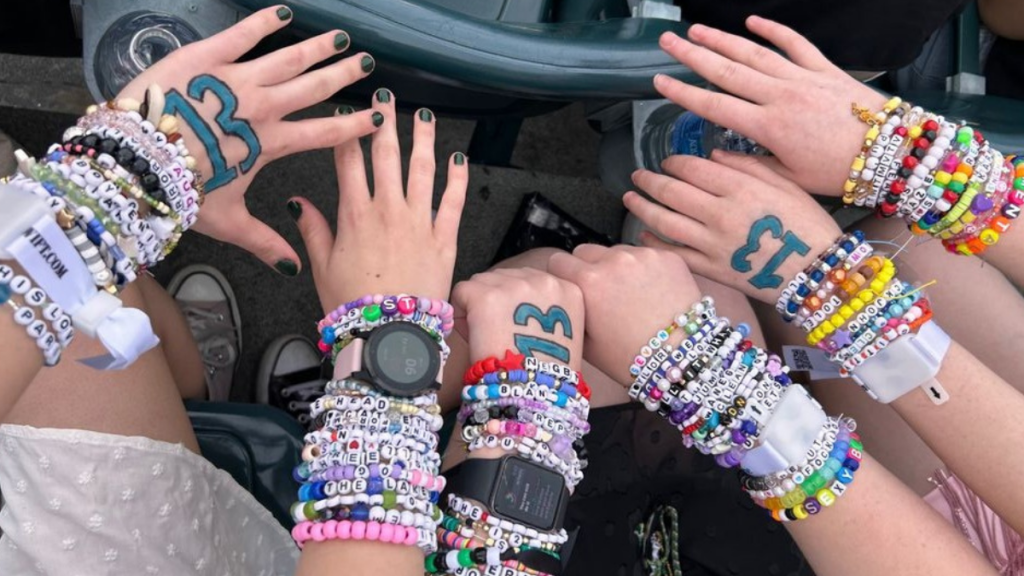Friendship Bracelets: saiba como fazer as pulseiras da Taylor Swift