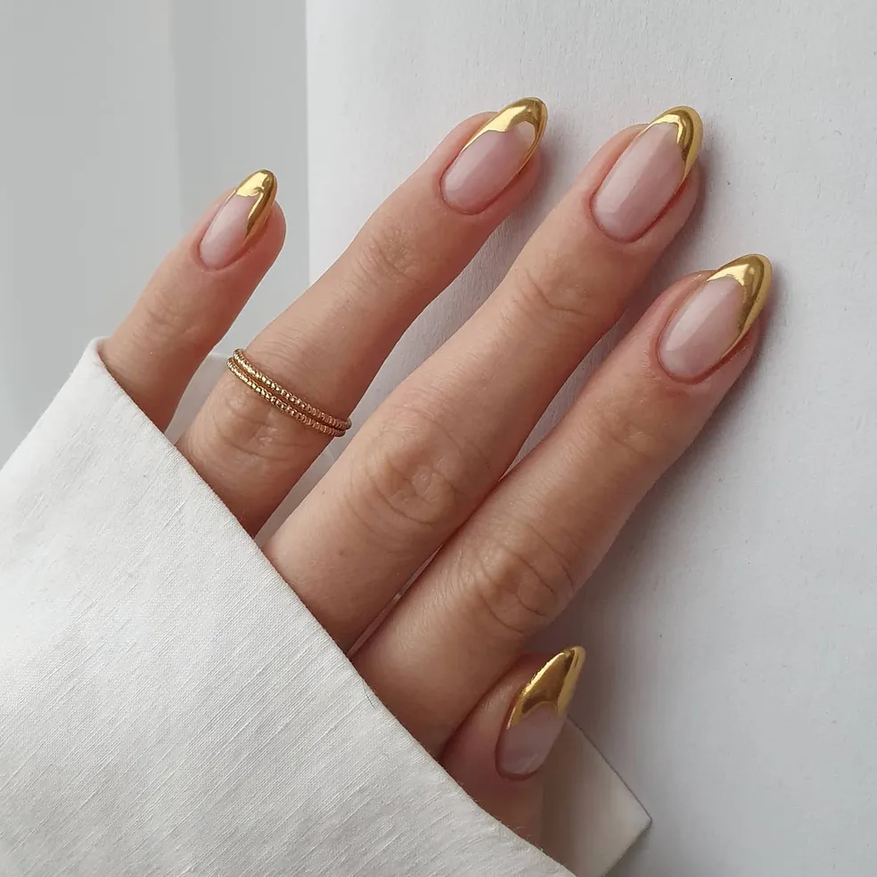 Unhas metálicas são tendência