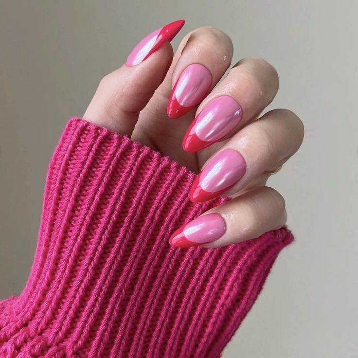 Inspirações de unhas com esmalte rosa metalizado