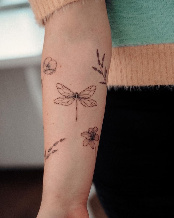 14 inspirações femininas de tatuagem minimalista