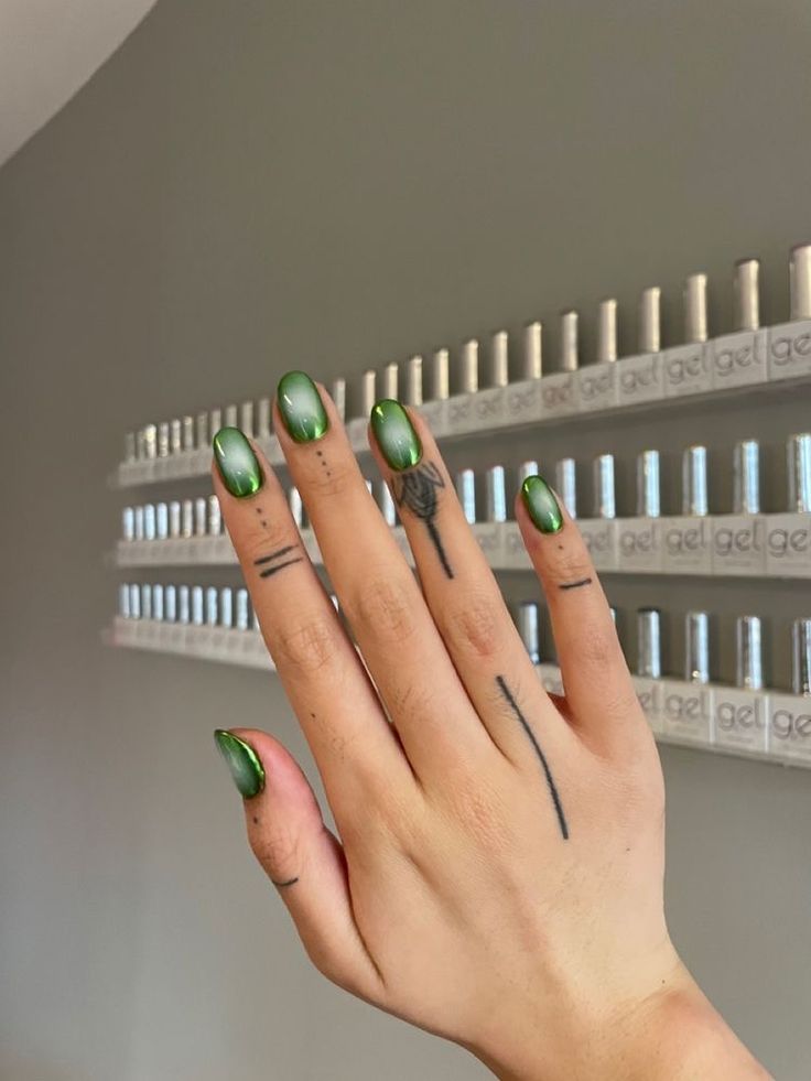 Aura nails verde: veja inspiração 