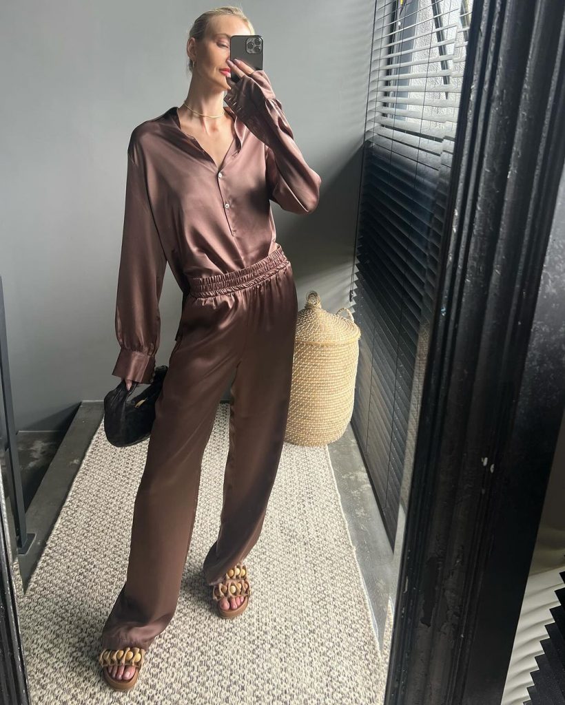 Looks em marrom