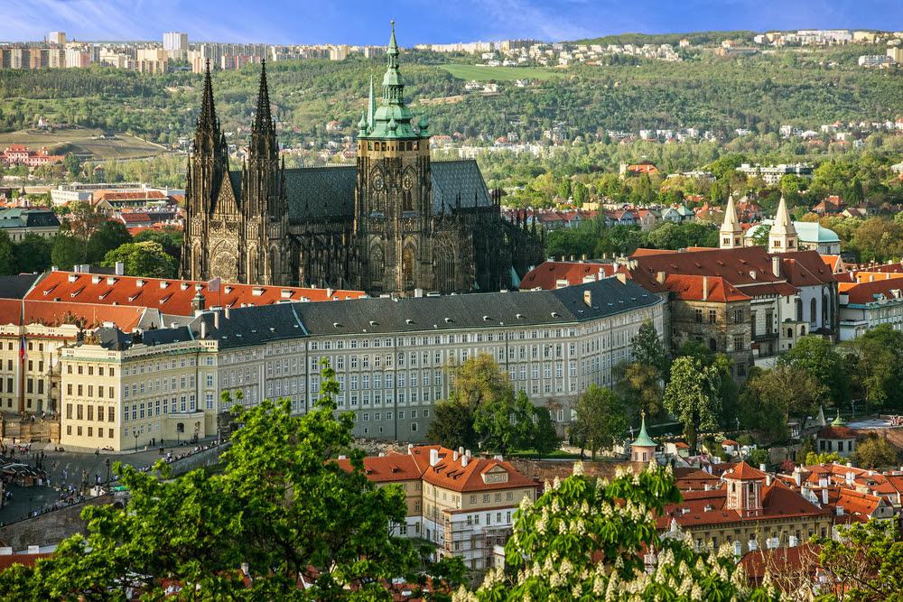 Primeiramente, conheça o Castelo de Praga: o maior do mundo 