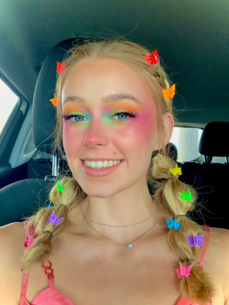 Inspirações de makes coloridas para o Carnaval