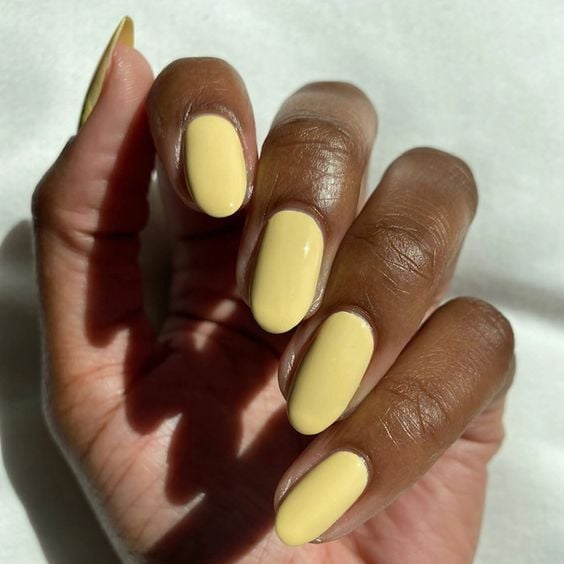 Amarelo manteiga é opção suave e delicada
