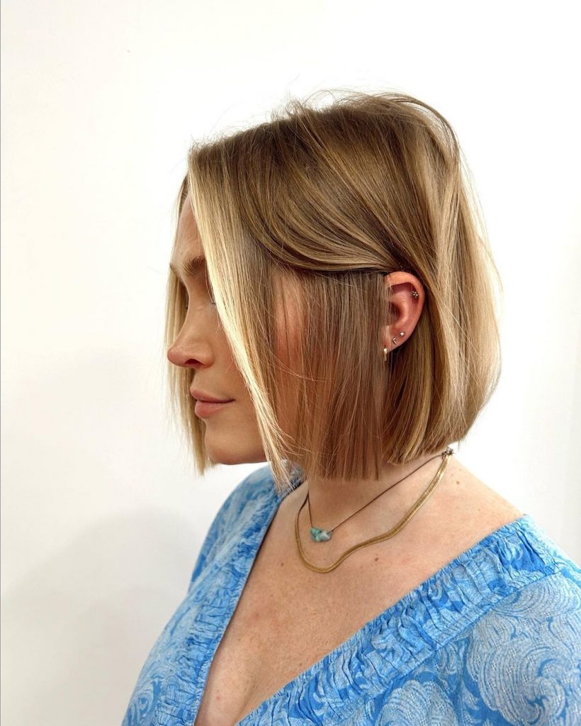 Cabelo curto e reto