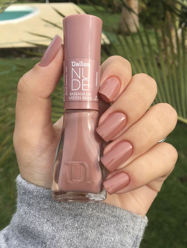 Confira esmaltes nude para investir 