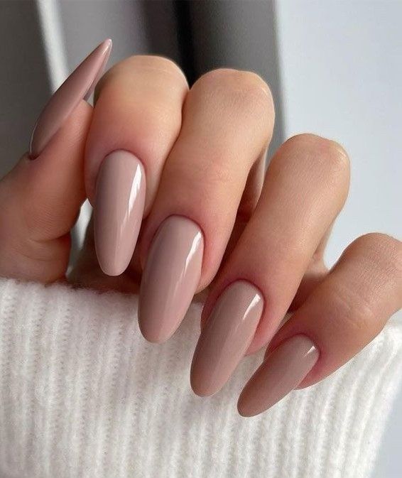 Esmaltação nude elegante