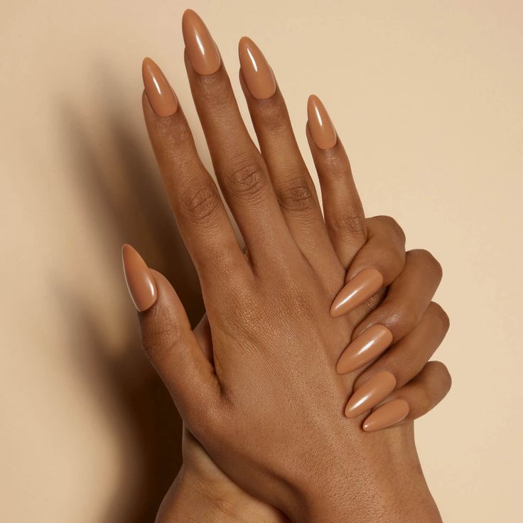 Unha nude é a escolha certe para quem busca elegância 