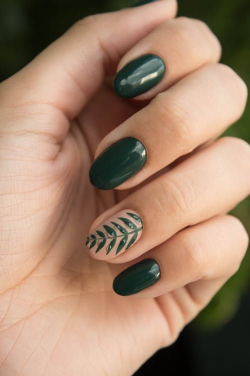 Nail art floral verde