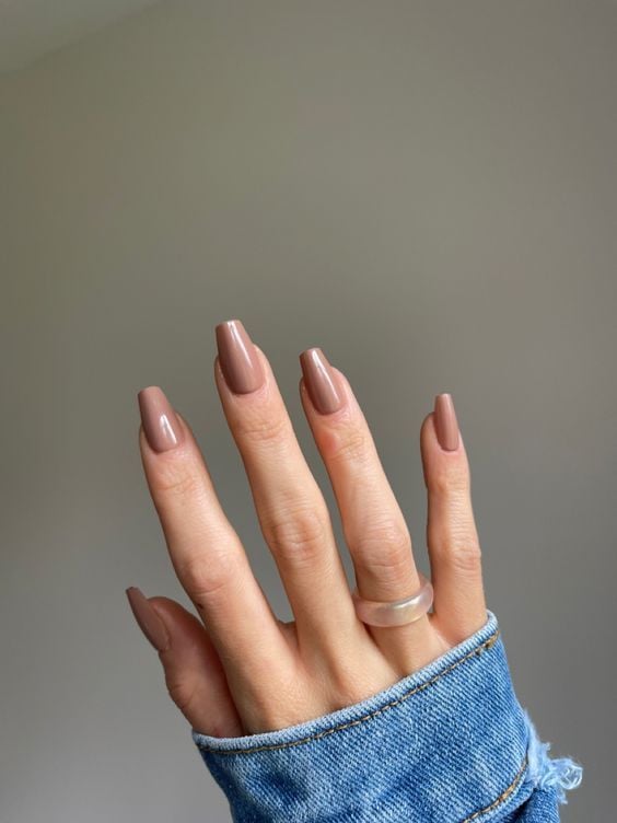 Nude nails