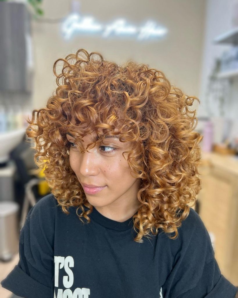 Ideias de cortes de cabelo cacheado para se inspirar