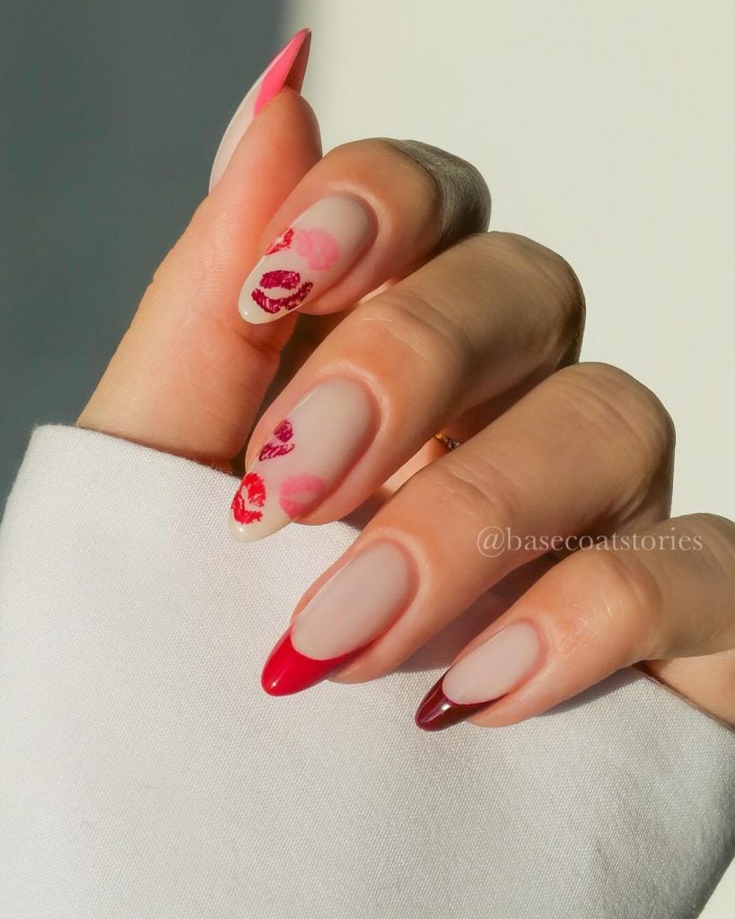 Nail art com beijo para o Valentine's Day