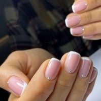 UNHA FRANCESINHA COM STRASS