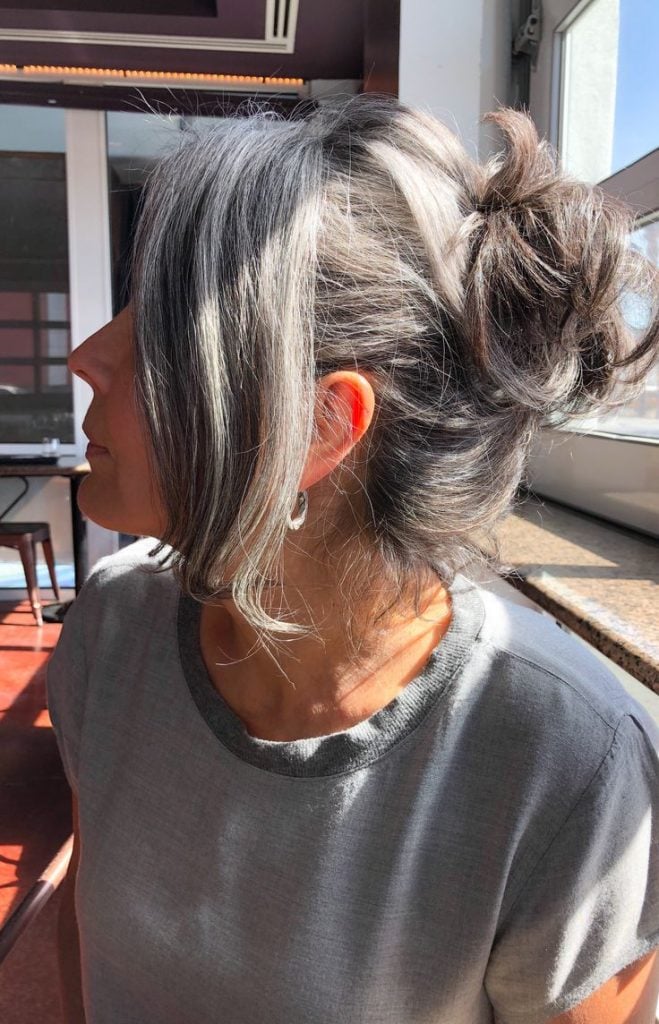 Penteado para quem tem cabelo branco