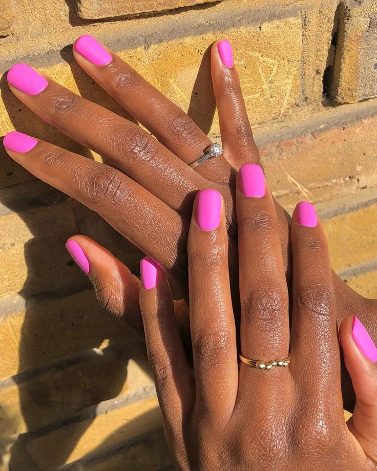 Nail art rosa chiclete para apostar 