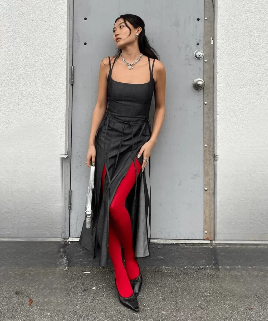 Veja como montar um look com meia calça colorida e vestido 