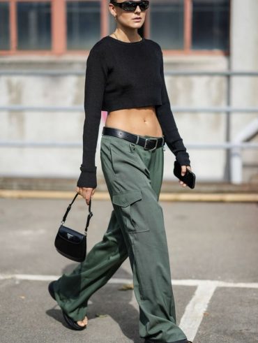 Calça cargo de cetim