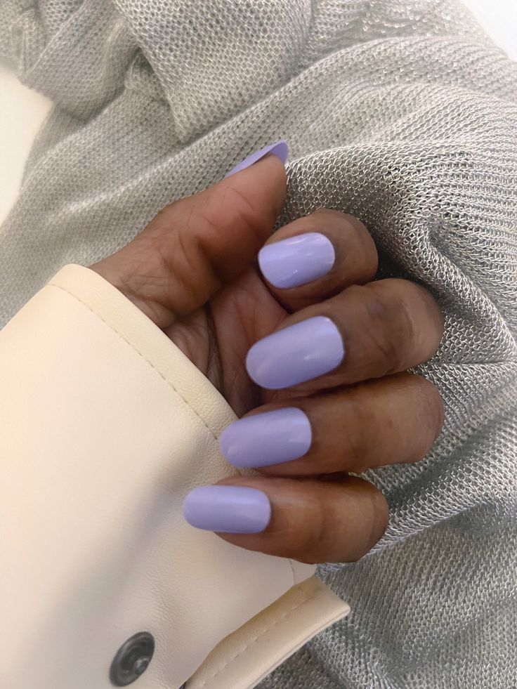 Paleta de cores lilás e lavanda é opção