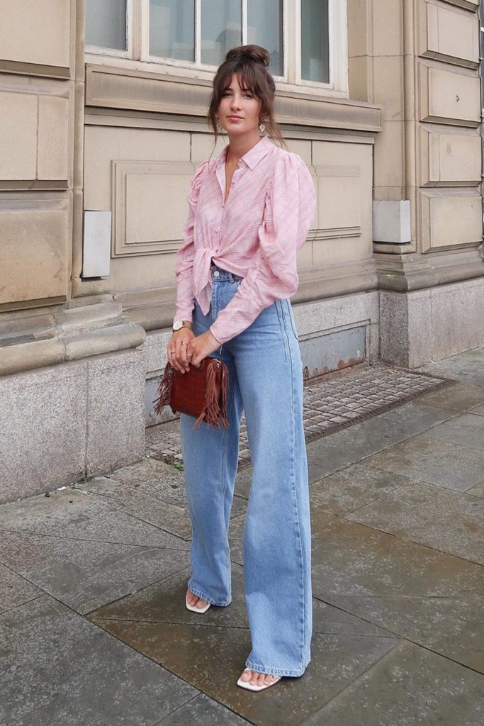 calça wide leg com camisa de manga longa rosa claro