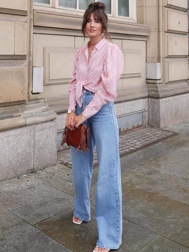calça wide leg com camisa de manga longa rosa claro