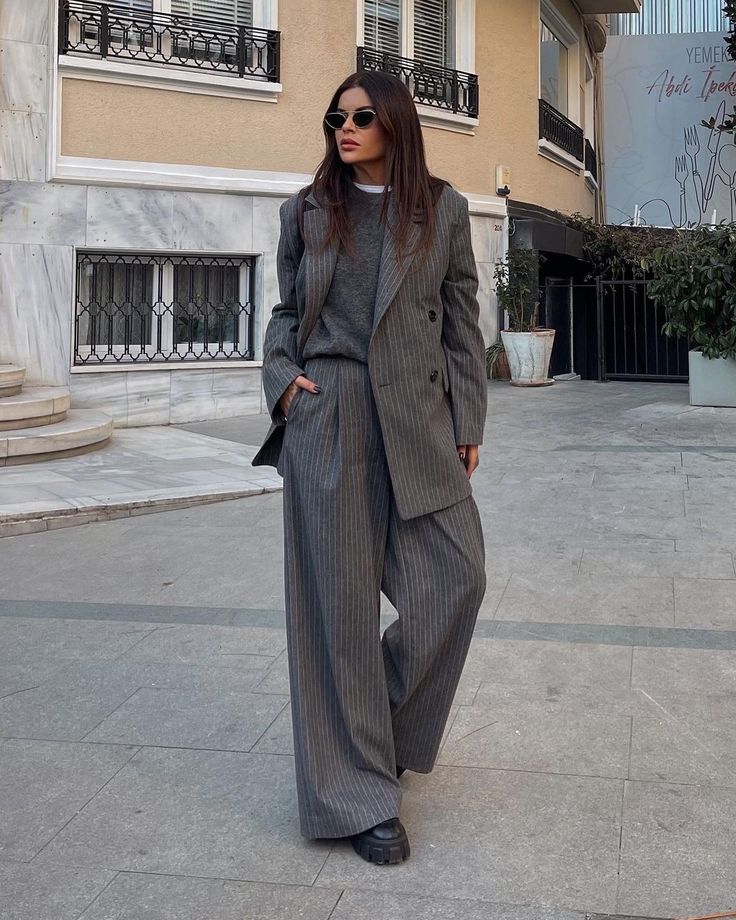 Looks monocromáticos: cinza é a cor do outono/inverno e você não pode ficar de fora