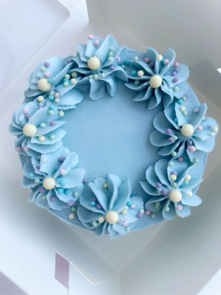 mini bolo azul