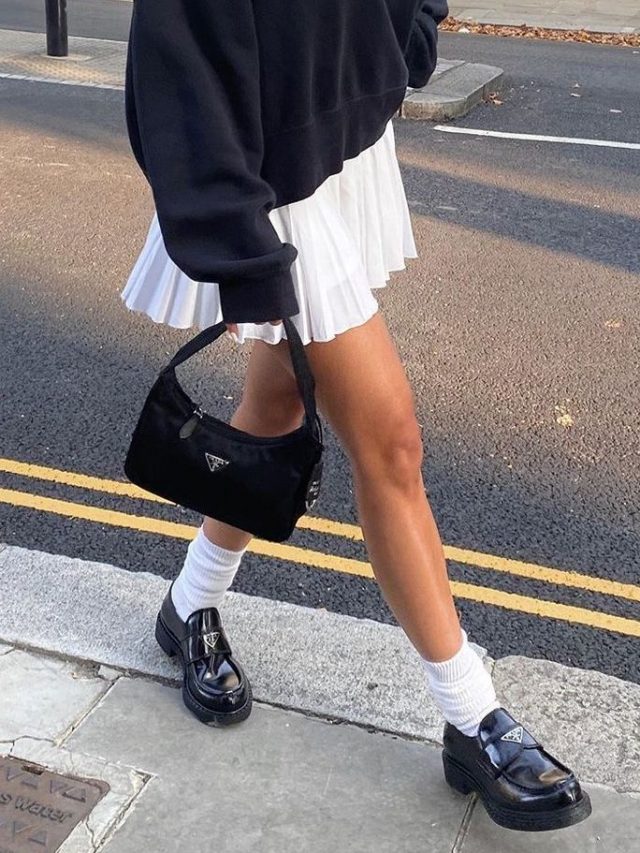 Mocassim da Prada com meia branca
