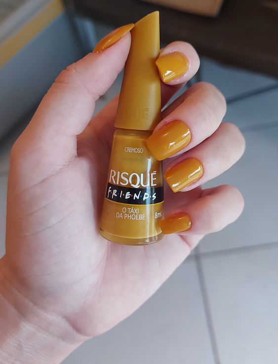 8 opções de esmaltes amarelos