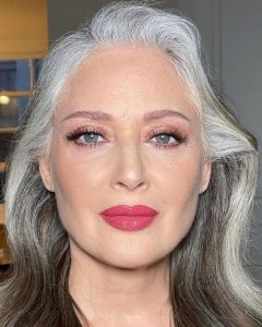 Maquiagem para mulheres de 60 anos