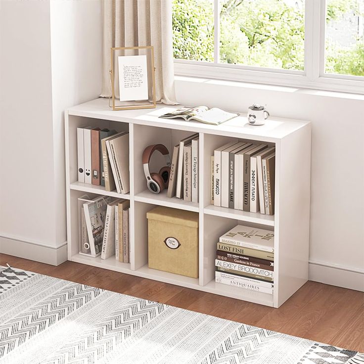 Estante horizontal branca com nichos