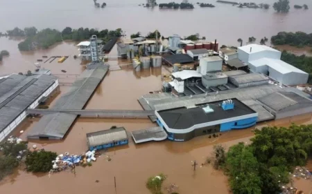 Impacto das enchentes nas indústrias do Rio Grande do Sul