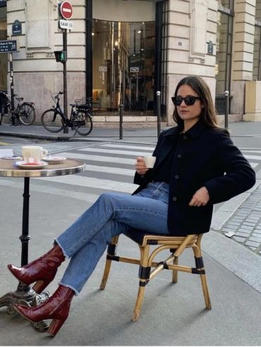 inspirações de looks com bota vermelha