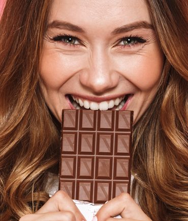 Dia do Chocolate: produtos de beleza inspirados no doce