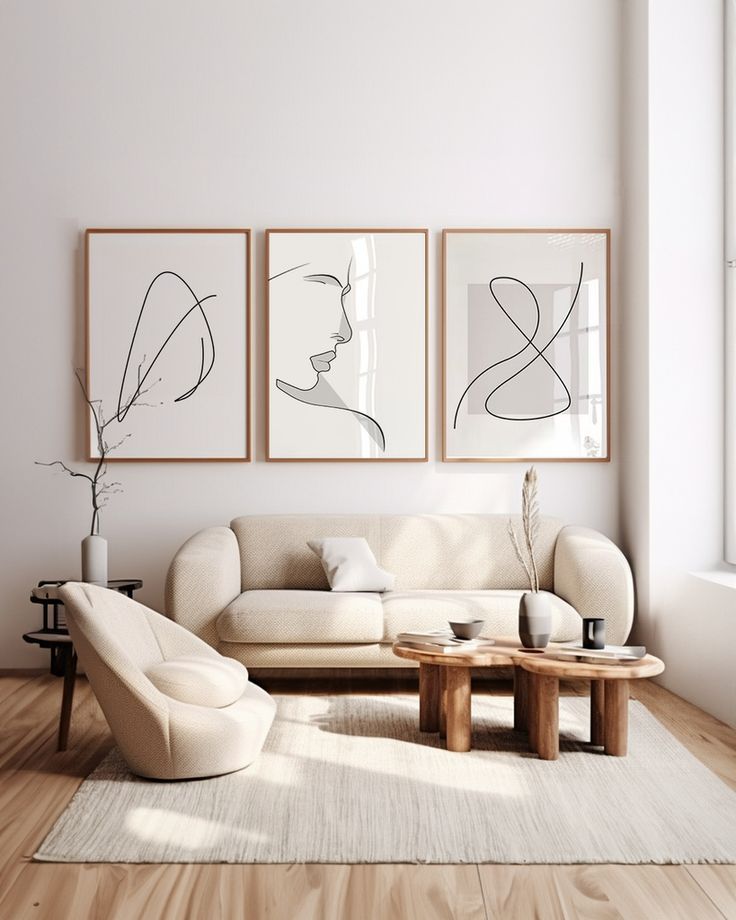 Sala de estar com móveis curvos e cores claras
