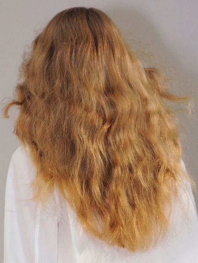 Cabelo poroso com química