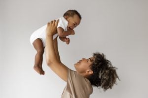 Mãe e filho bebê