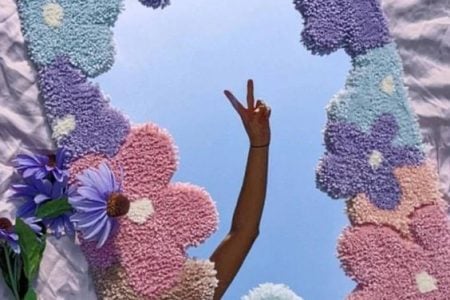 Espelho com flores para decoração