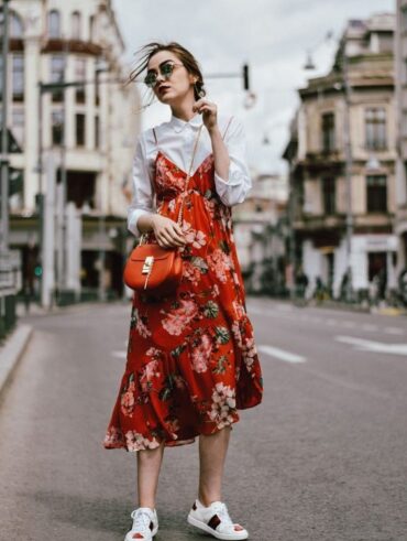Vestido com sobreposição