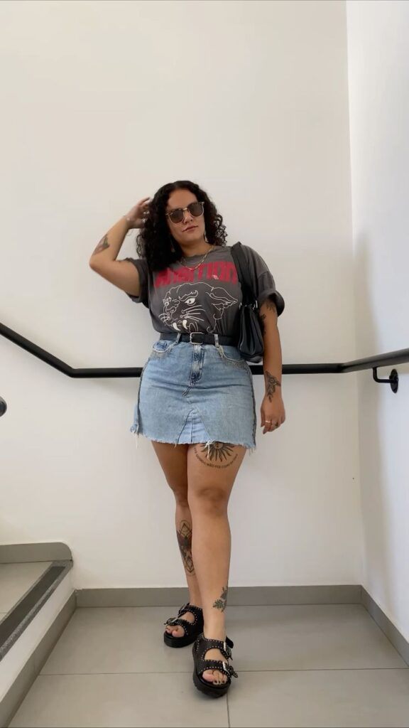 Look com saia e papete