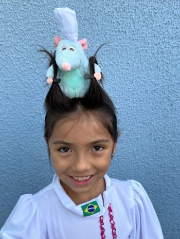 Menina com cabelo maluco de Ratatouille