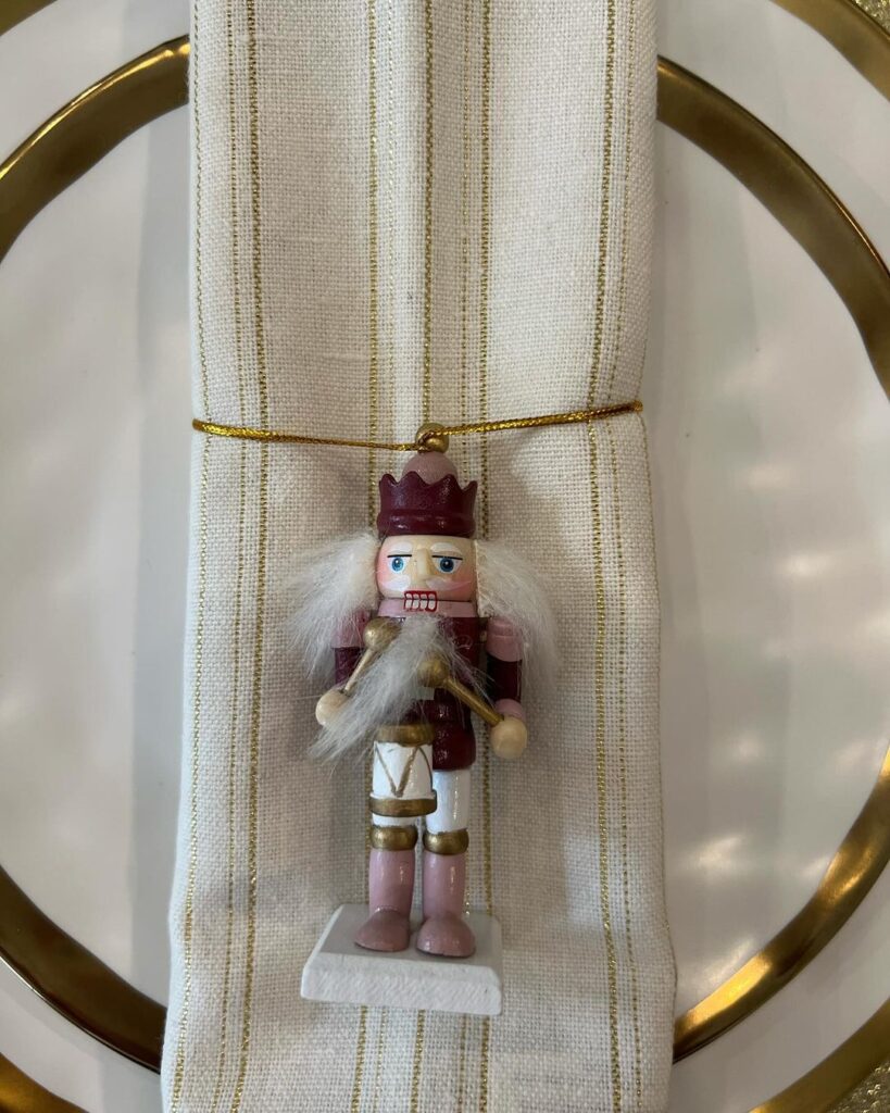 Guardanapo decorado para o Natal, com boneco