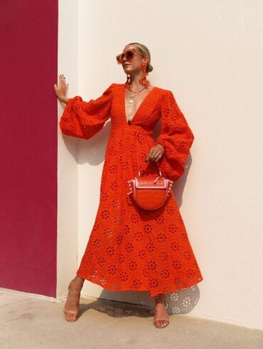Mulher usando vestido boho