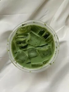 Afinal, o que é matcha e por que ele dominou o TikTok?